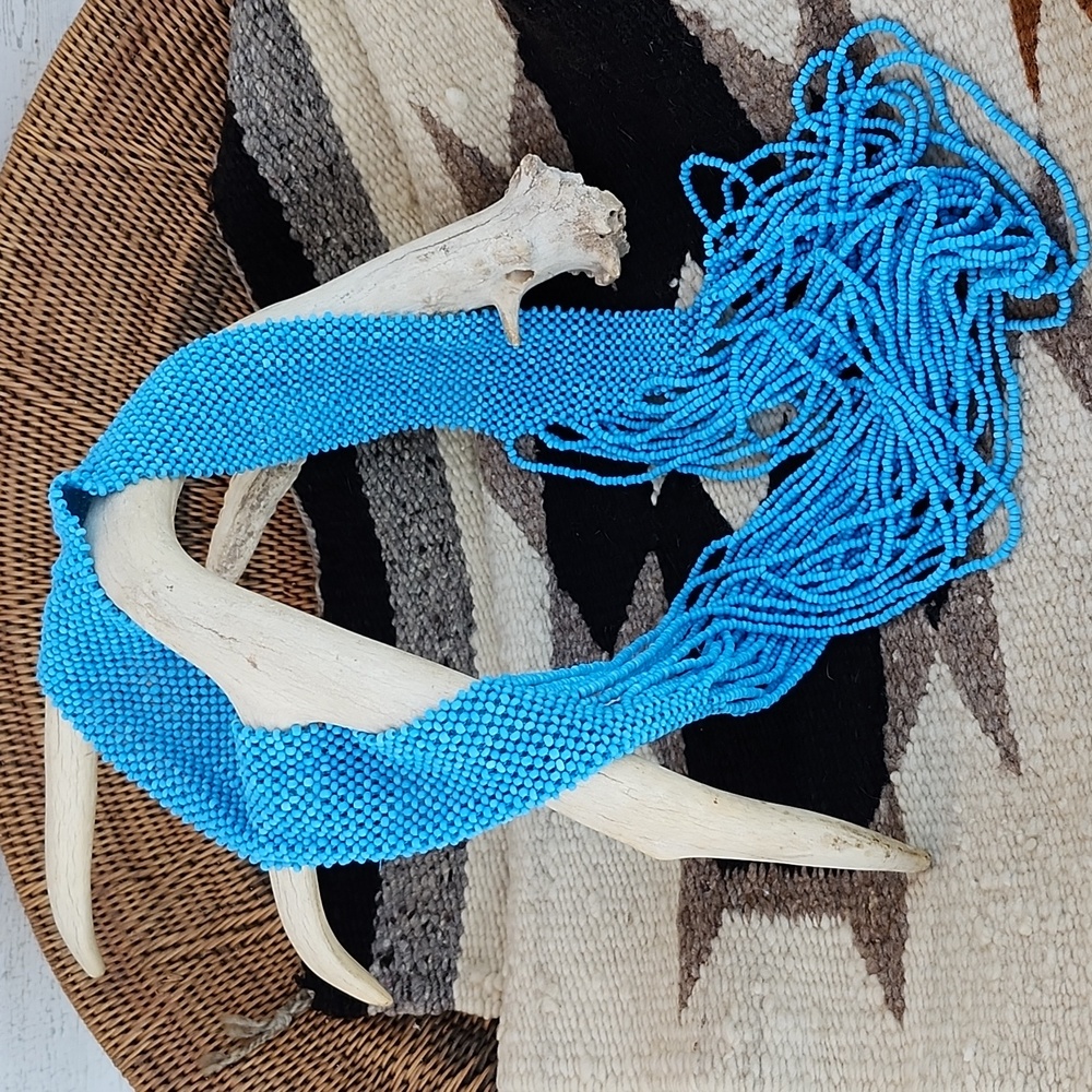 NATIVE AMERICAN LOOM-BEADED NECKLACE